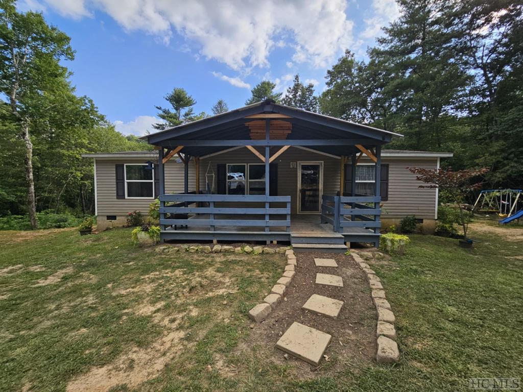 Adah Mae Ln, Lake Toxaway, NC 28747