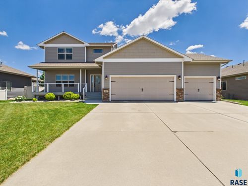 812 S 5th Ave Avenue, Brandon, SD, 57005 | Card Image