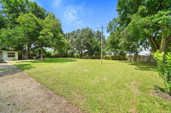 220 Brand Ln, House other with 3 bedrooms, 2 bathrooms and null parking in Stafford TX | Image 44