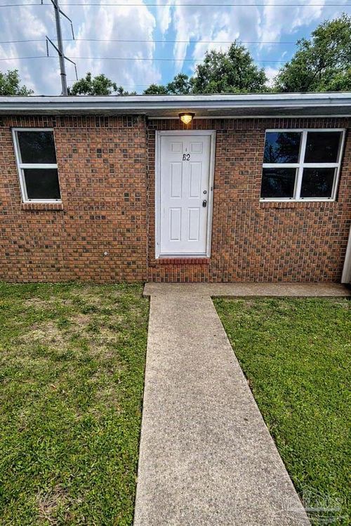 e2-7240 Hilburn Rd, Pensacola, FL, 32504-6229 | Card Image