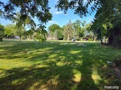 21438 Meridian Rd, Grosse Ile, MI, 48138-1240 | Card Image