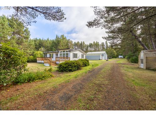 63673 Wallace Rd, Coos Bay, OR, 97420-8777 | Card Image