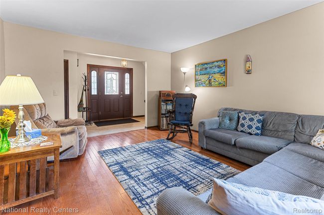 Living Room | Image 10