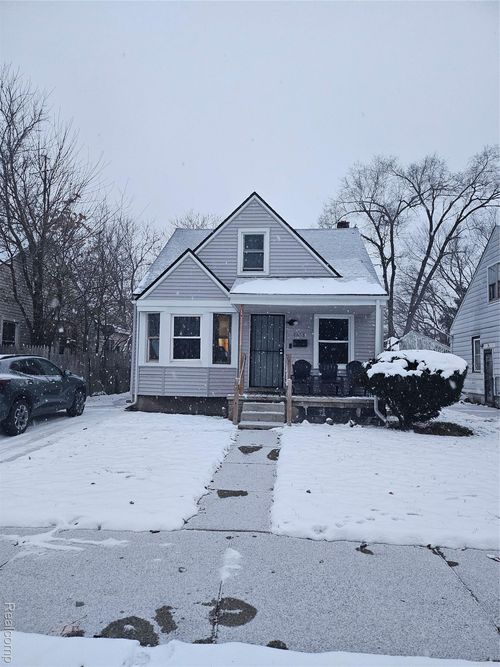 8643 Greenview Ave, Detroit, MI, 48228-3149 | Card Image