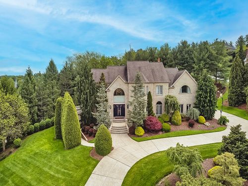 1512 Fox Chase Ln, Upper St. Clair, PA, 15241-3148 | Card Image