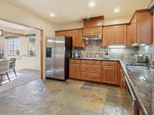 62-103 Catron St, Santa Fe, NM, 87501-1875 | Card Image