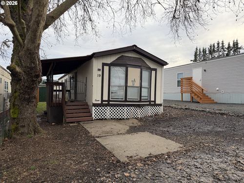 19-200 Emils Way, Roseburg, OR, 97471 | Card Image