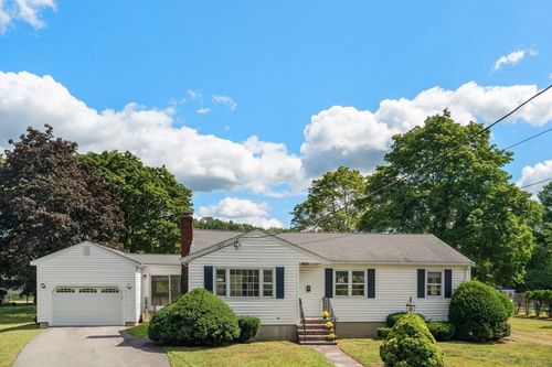 7 Eugley Park W, North Reading, MA, 01864-1307 | Card Image