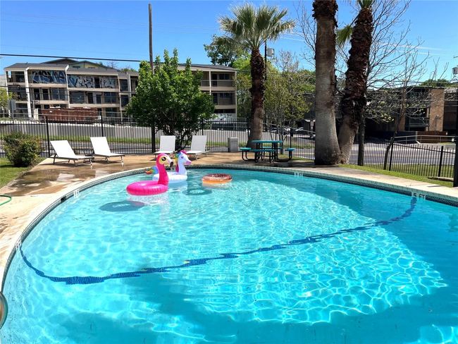 APT-101 - 3304 Red River St, Condo with 2 bedrooms, 1 bathrooms and 2 parking in Austin TX | Image 18