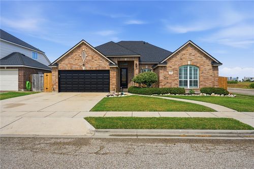 328 Nicklaus Dr, Portland, TX, 78374-4192 | Card Image