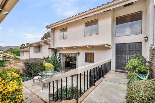 2252 El Capitan Dr, Riverside, CA, 92506-4614 | Card Image