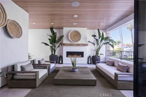 508 1/2 Goldenrod Ave, Corona del Mar, CA, 92625-2141 | Card Image
