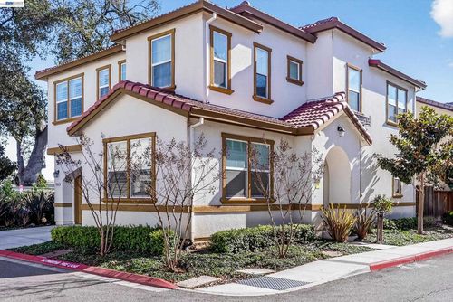 5030 Brook Valley Loop, San Jose, CA, 95136-3311 | Card Image