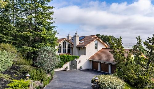 7 Guisela Court, Novato, CA, 94945 | Card Image
