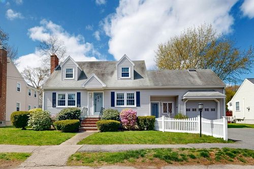 15 Rose St, Milton, MA, 02186-4615 | Card Image