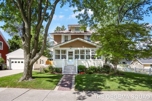 13 W 26th St, Holland, MI, 49423-4919 | Card Image