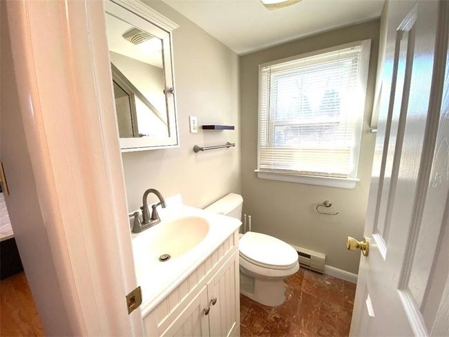 2 - 349 Vineyard Ave, Condo with 1 bedrooms, 1 bathrooms and null parking in Highland NY | Image 8