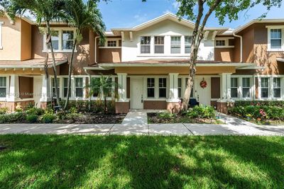 3 - 975 Millbrae Ct, Condo with 2 bedrooms, 2 bathrooms and null parking in West Palm Beach FL | Image 1