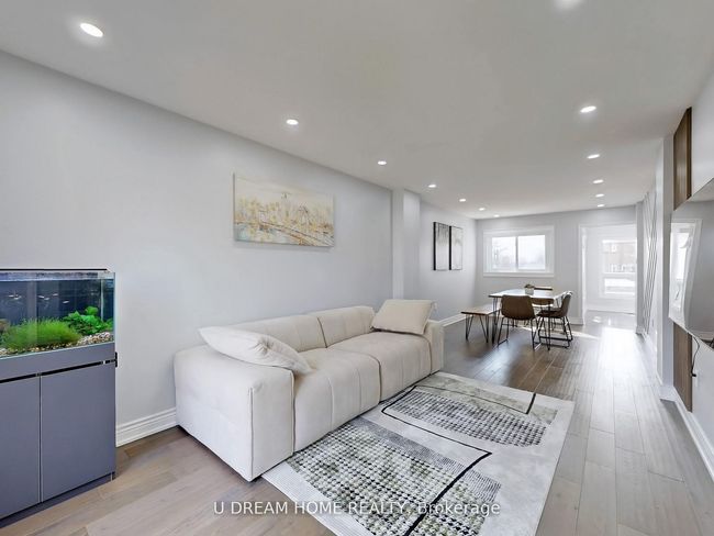 84 Autumn Way, House other with 4 bedrooms, 4 bathrooms and 4 parking in Aurora ON | Image 8
