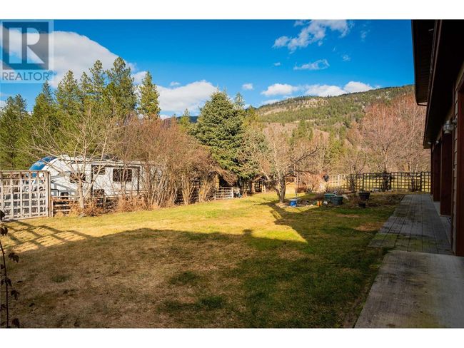 250 1 St Ave, House other with 3 bedrooms, 5 bathrooms and 3 parking in Kootenay Boundary BC | Image 66