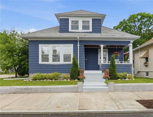 111 Anderton Ave, Pawtucket, RI, 02860-2407 | Card Image