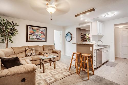 apt-202-1920 S 1st St, Minneapolis, MN, 55454-1009 | Card Image