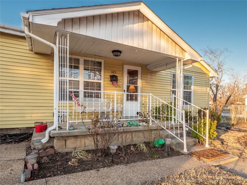 325 E Crisler Ave, McAlester, OK, 74501-3143 | Card Image