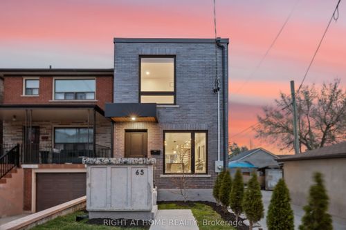 65 Aileen Ave, York, ON, M6M1E7 | Card Image