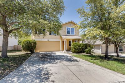 1039 Daffodil Way, House other with 3 bedrooms, 2 bathrooms and null parking in San Antonio TX | Image 2