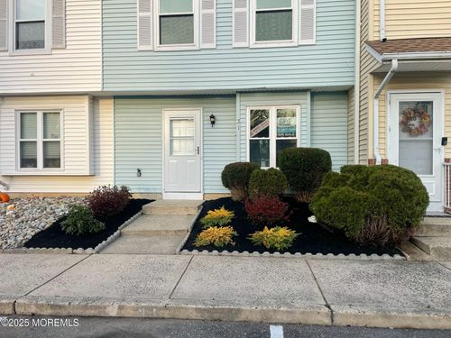 31 Renee Ct, Jackson, NJ, 08527-2369 | Card Image