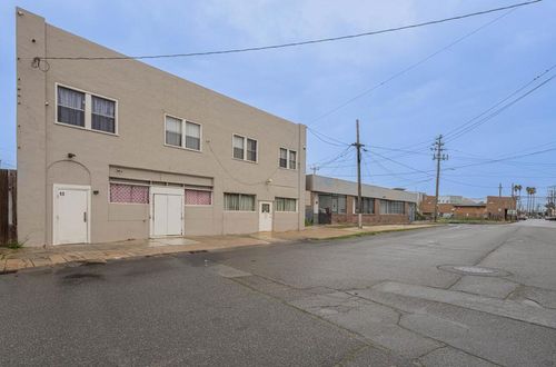 13 E Lake St, Salinas, CA, 93901-2809 | Card Image
