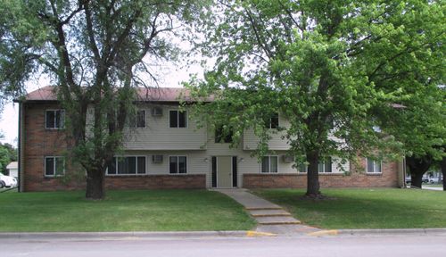apt-4-320 1st St, Clinton, MN, 56225-5160 | Card Image