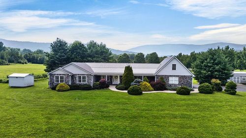 40A Bradford St, Swoope, VA, 24479-2352 | Card Image