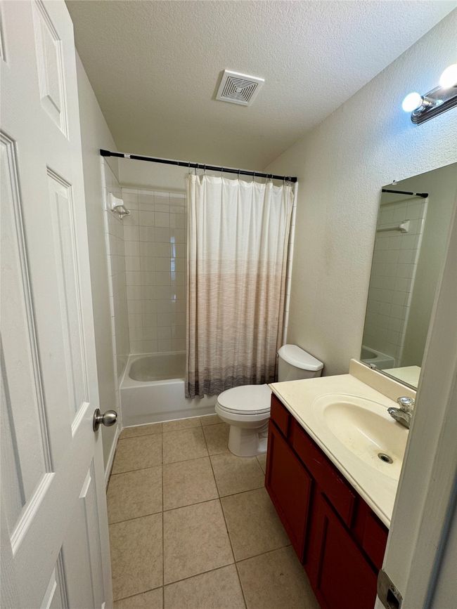 Bathroom | Image 22