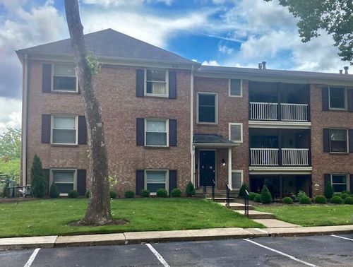 w-965 Manor Ln, Columbus, OH, 43221-2424 | Card Image