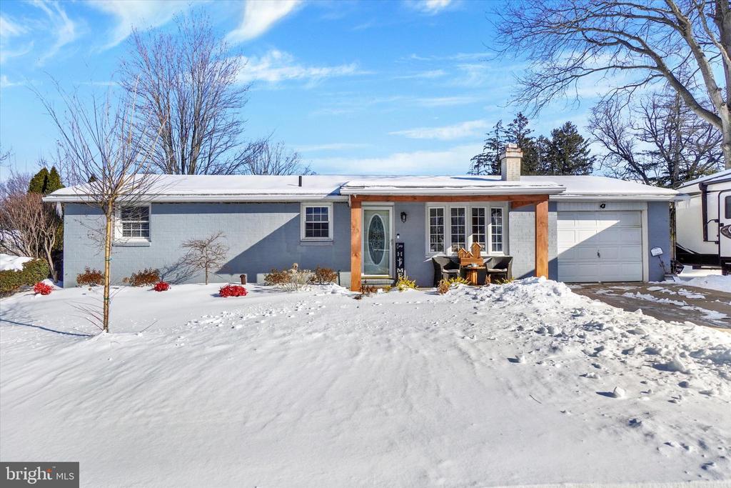 2209 Cedar Rd, For Sale in YORK - eXp Realty