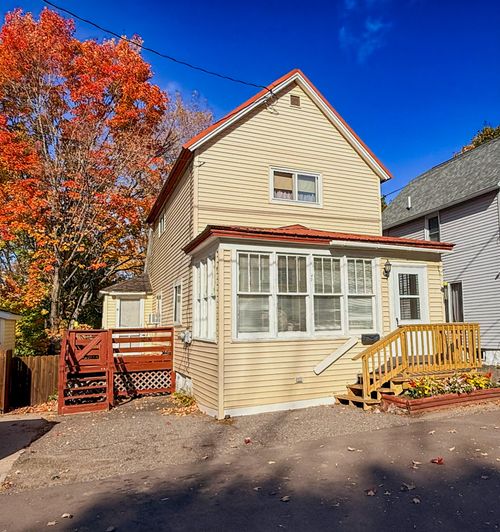 510 W Baraga Ave, Houghton, MI, 49931-2315 | Card Image