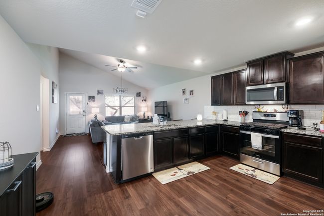 626 Diamond Shls, House other with 4 bedrooms, 3 bathrooms and null parking in Cibolo TX | Image 6