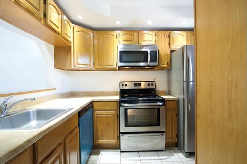 310-3400 Foxcroft Rd, Miramar, FL, 33025-4197 | Card Image