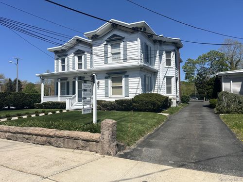 224 Griffing Ave, Riverhead, NY, 11901-3214 | Card Image