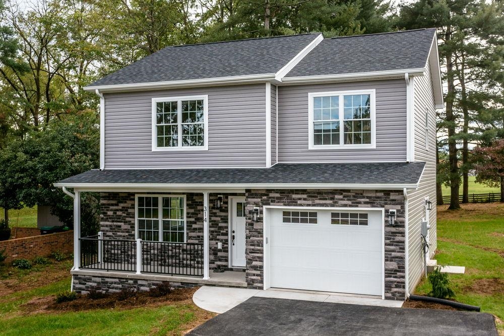 Bruce St, Bridgewater, VA 22812