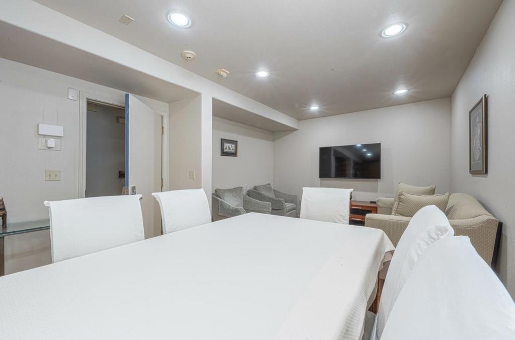 Commercial Sale in Salinas