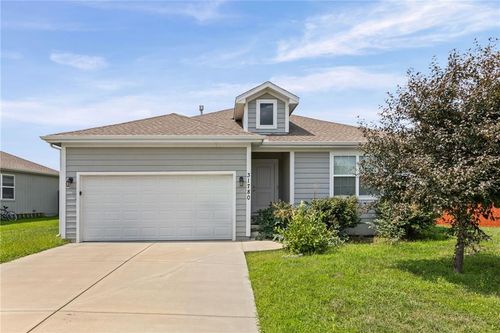 31780 W 172nd St, Gardner, KS, 66030-9186 | Card Image