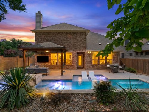 100 Griffith Ct, Euless, TX, 76039-1548 | Card Image
