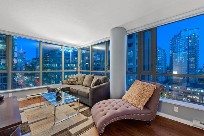903 - 833 Seymour Street, Condo with 2 bedrooms, 0 bathrooms and 1 parking in Vancouver BC | Image 2