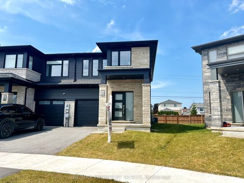 7320 Marvel Dr, Niagara Falls, ON, L2H3V5 | Card Image