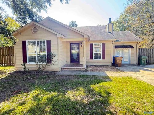 918 Sunshine St Sw, Hartselle, AL, 35640-3529 | Card Image