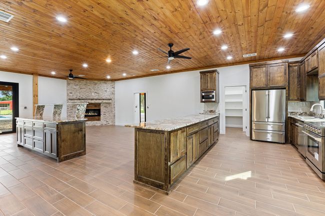 1215 E Stegall Rd, House other with 4 bedrooms, 4 bathrooms and null parking in Robinson TX | Image 5