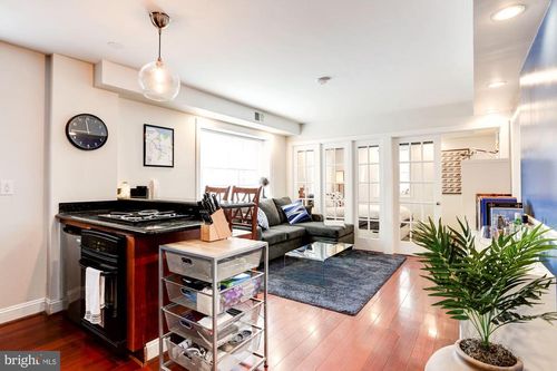 apt-32-1125 12th St Nw, WASHINGTON, DC, 20005-4649 | Card Image