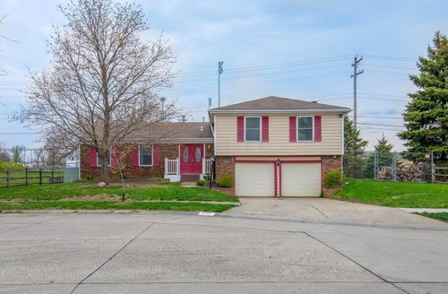 5726 Countrie View Ct, Galloway, OH, 43119-9233 | Card Image